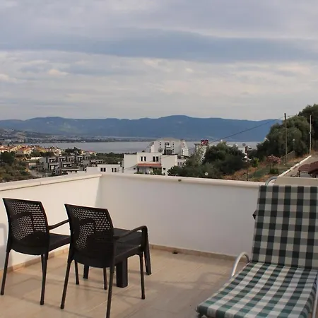 Ladies Beach - Poolside Detached - 4 Floor - 5 Bedroom - Sea View Villa Kuşadası