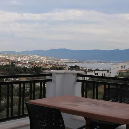 Ladies Beach - Poolside Detached - 4 Floor - 5 Bedroom - Sea View Kuşadası